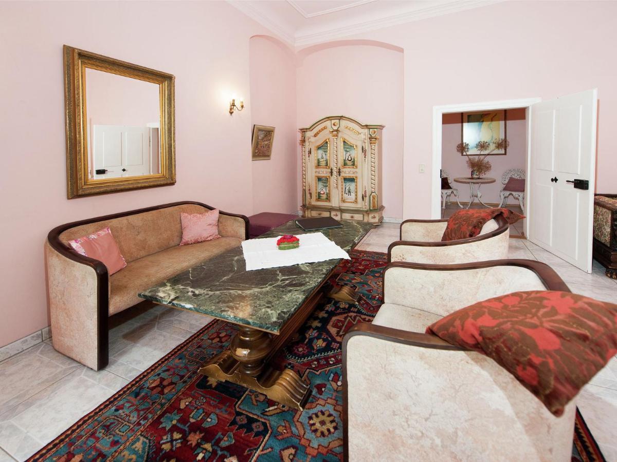 Vintage Apartment In Arzberg Triestewitz Eksteriør billede
